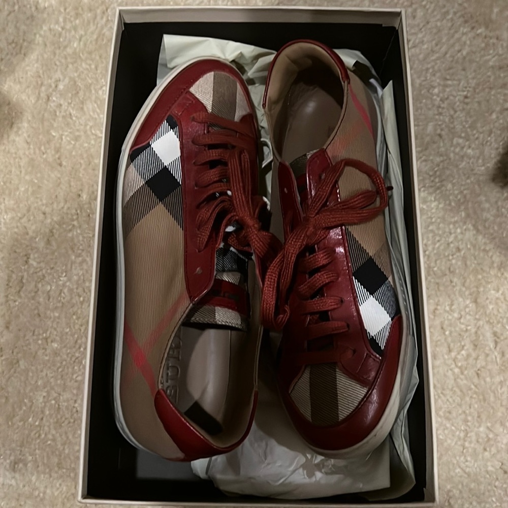Burberry women sneakers